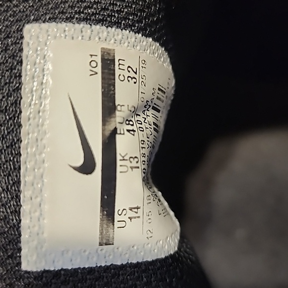 Nike LeBron Witness III PRM Men's Basketball Shoe (US 14  Black/White/Red) - Picture 13 of 15